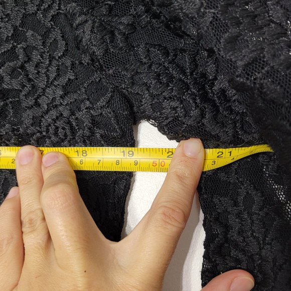 Monroe & Main Women's Black Floral Lace 3/4 Sleeve Zipper Back Knee Length Dress - Picture 10 of 11